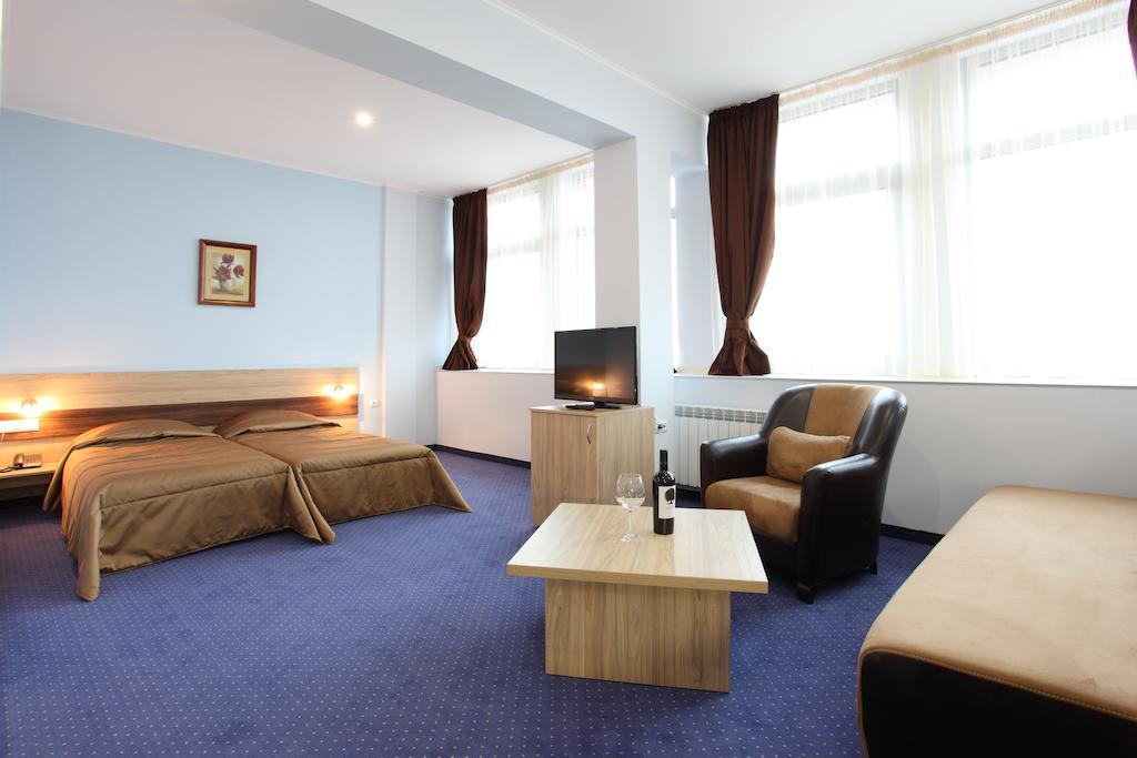 Teodora Palace Hotel Ruse Værelse billede